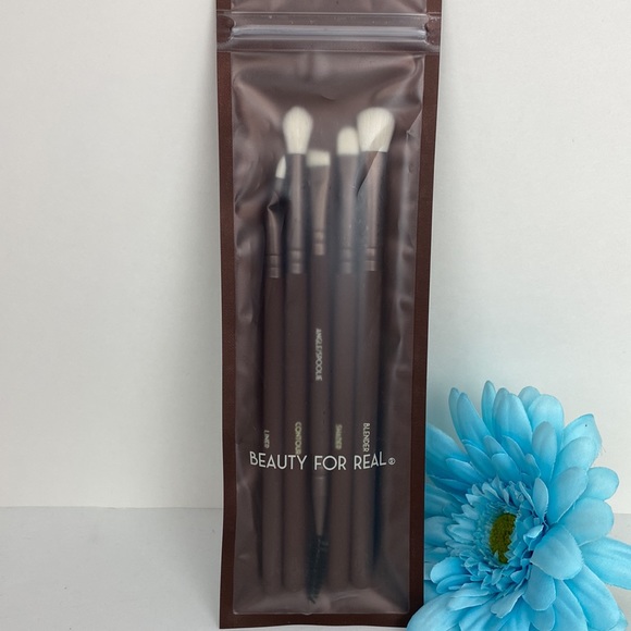 Beauty For Real makeup brush set of 5 NEW in package - Picture 8 of 10
